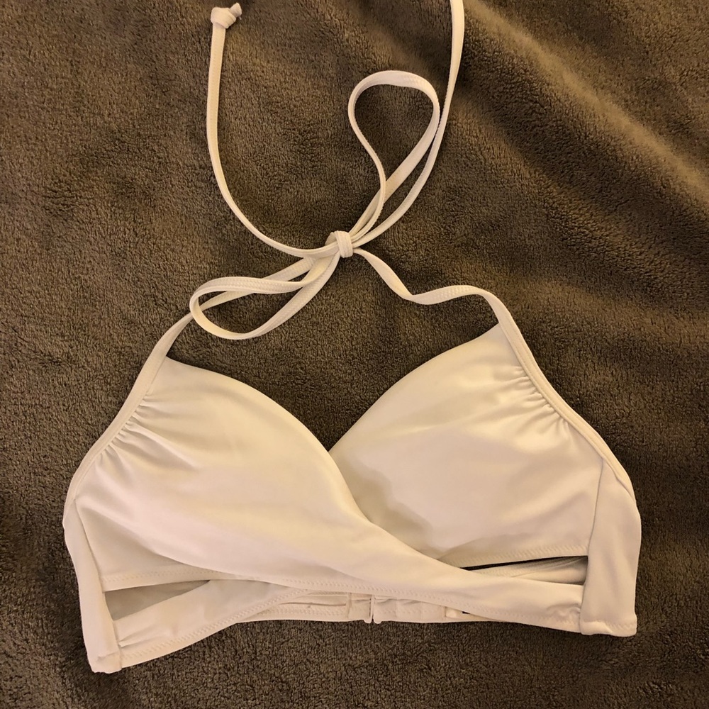 Victoria’s Secret Cross-Over Bikini Top